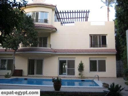 Wonderful Opportunity, Large Villa with Private Garden & Swimming Pool