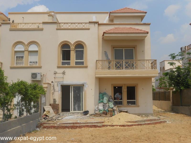 Twin House For Sale In Greens Compound Sheikh Zayed 