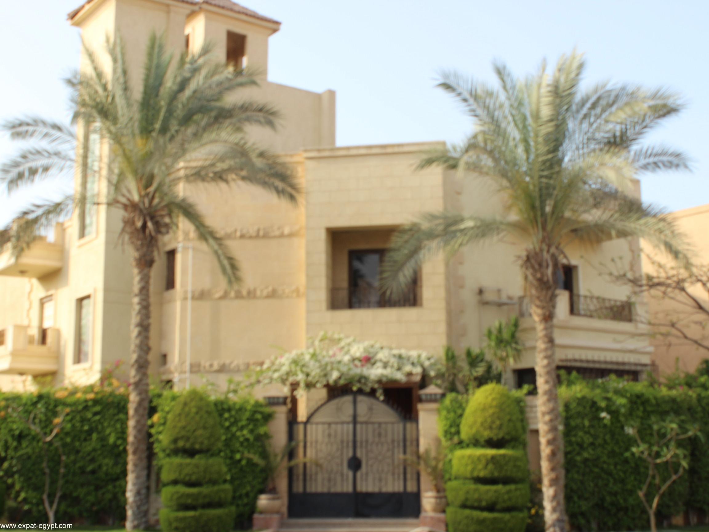 Awesome Villa! For Sale in Al-Yasmeen Compound ,6th of October