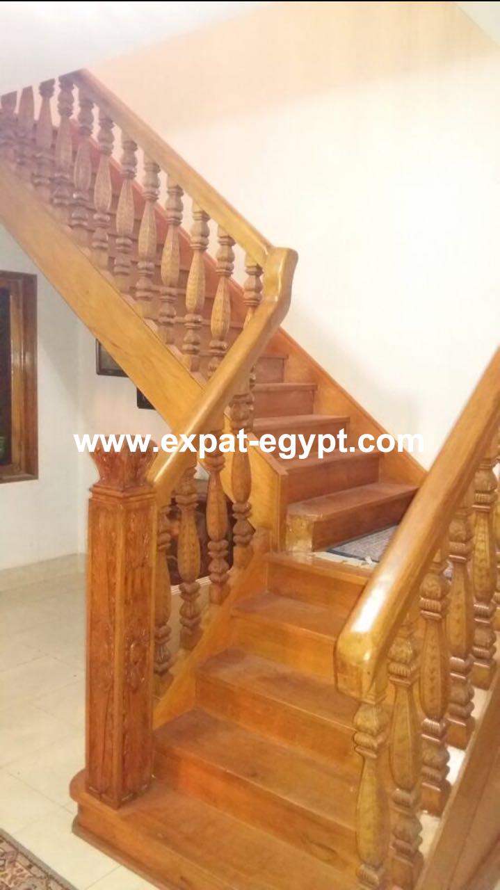 Ground apartment for sale in Ard El Golf , Heliopolis , Cairo