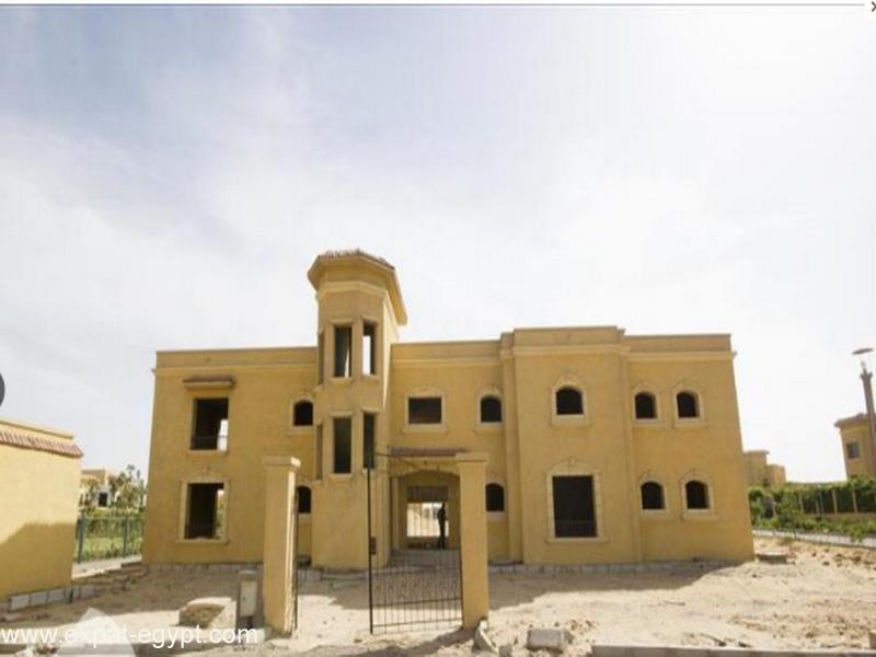 Villa for  Sale in Wady El Nakhil on the Cairo Alexandria Desert Road, 6th of October